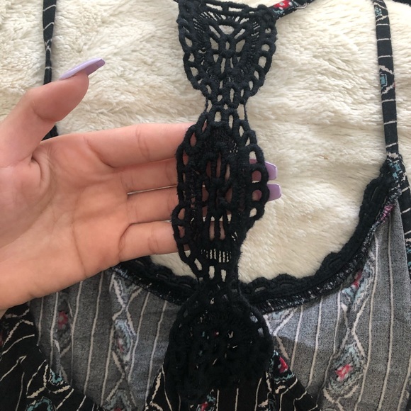 Hollister Tank - Picture 4 of 4